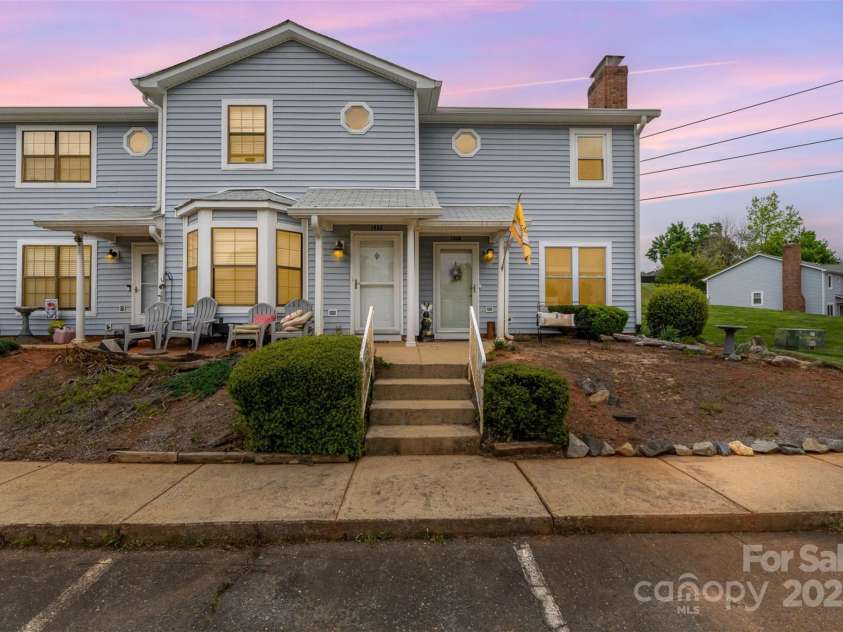 1424 River Drive, Belmont, NC 28012.  MLS# CAR4247236, YatesRealty ID 6575. 