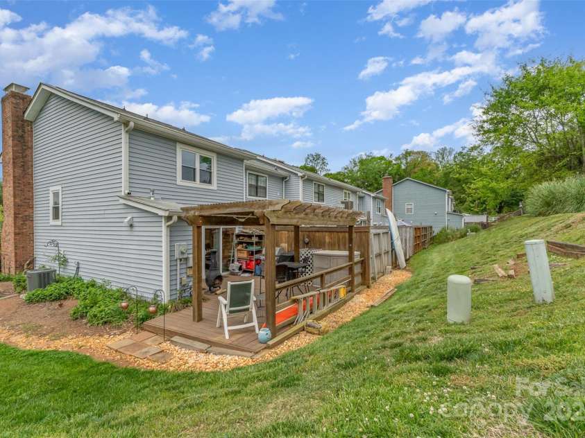 1424 River Drive, Belmont, NC 28012.  MLS# CAR4247236, YatesRealty ID 6575. 