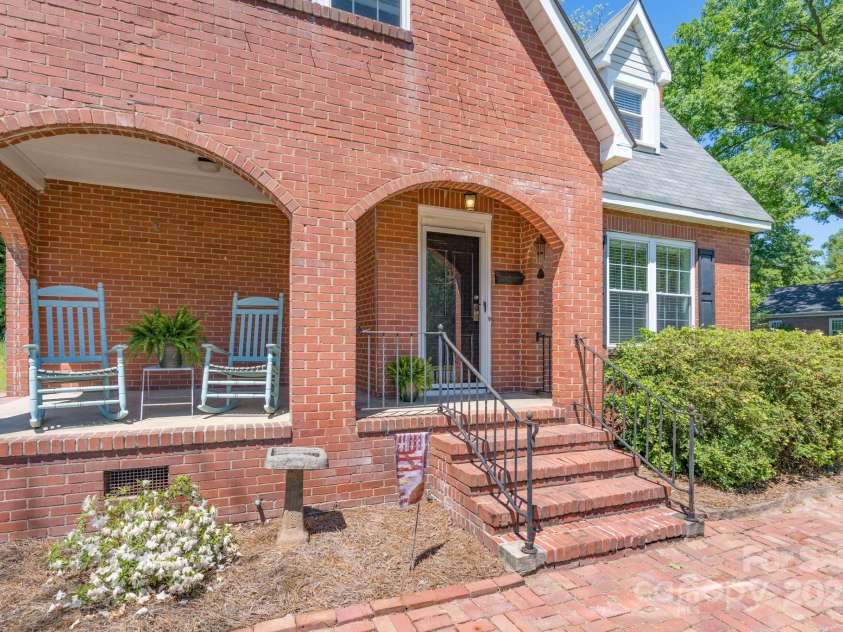 709 Myrtle Drive, Rock Hill, SC 29730.  MLS# CAR4248526, YatesRealty ID 6577. 