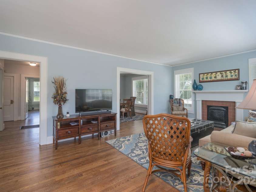 709 Myrtle Drive, Rock Hill, SC 29730.  MLS# CAR4248526, YatesRealty ID 6577. Family Room