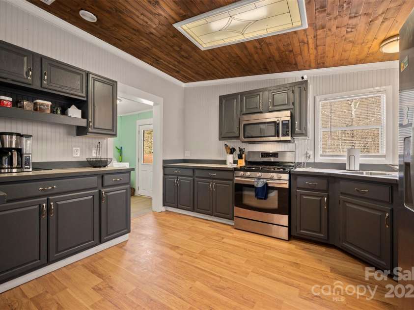 121 Julian Way, Lake Lure, NC 28746.  MLS# CAR4211123, YatesRealty ID 6578. 