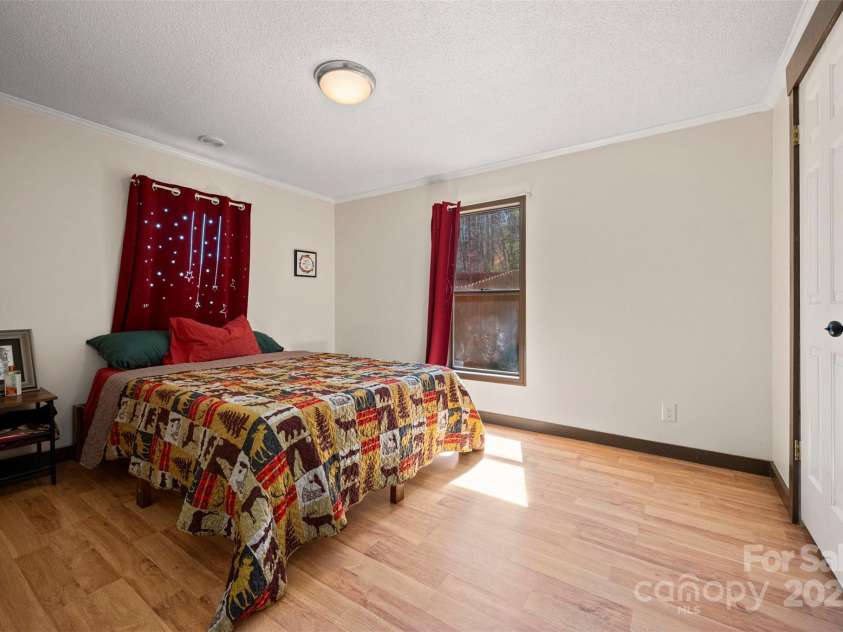 121 Julian Way, Lake Lure, NC 28746.  MLS# CAR4211123, YatesRealty ID 6578. 