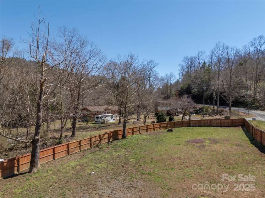 121 Julian Way, Lake Lure, NC 28746.  MLS# CAR4211123, YatesRealty ID 6578. 