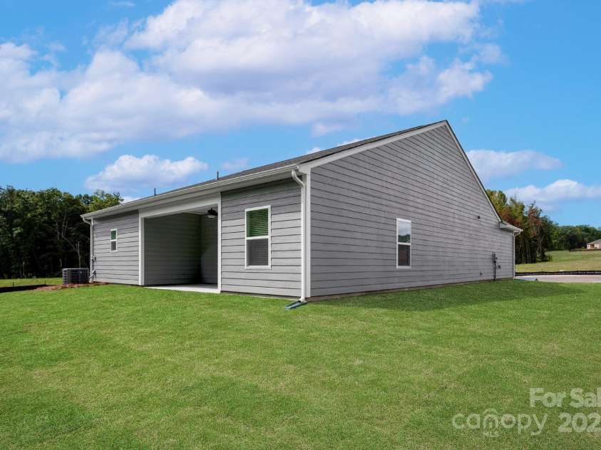 107 Tradesmen Trail, Troutman, NC 28166.  MLS# CAR4334343, YatesRealty ID 6579. 