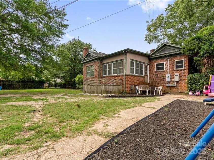 430 3rd Street, Cheraw, SC 29520.  MLS# CAR4266594, YatesRealty ID 658. 