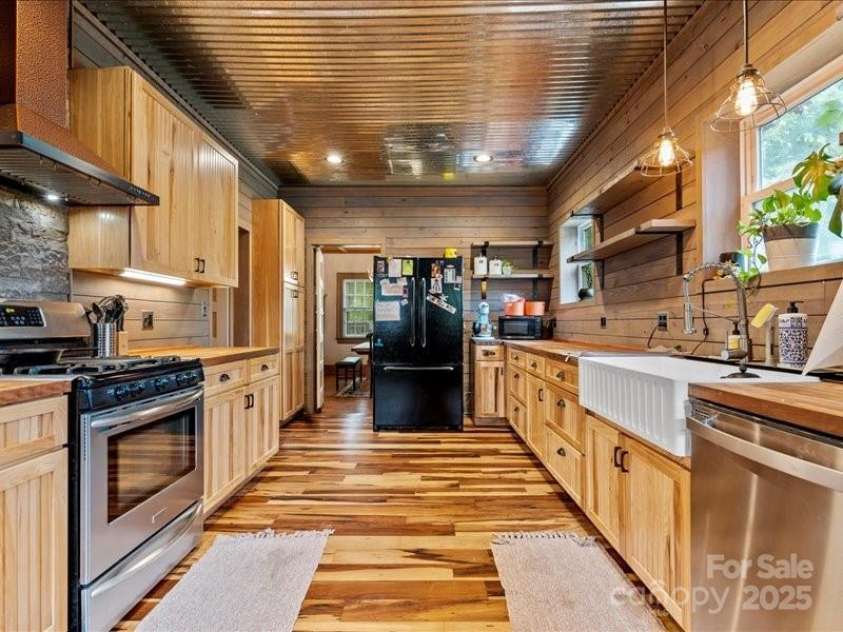 430 3rd Street, Cheraw, SC 29520.  MLS# CAR4266594, YatesRealty ID 658. 