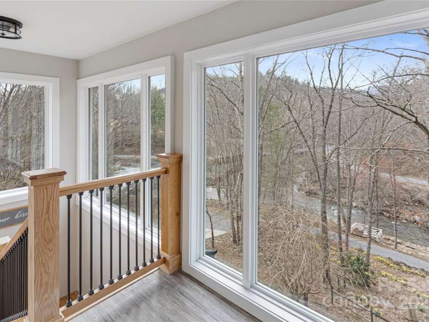 87 Medley Drive, Waynesville, NC 28785.  MLS# CAR4303300, YatesRealty ID 6580. 