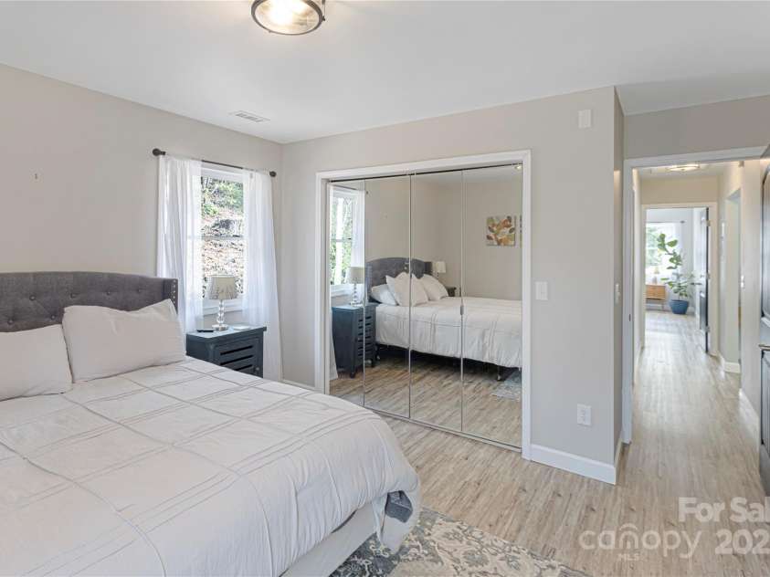 87 Medley Drive, Waynesville, NC 28785.  MLS# CAR4303300, YatesRealty ID 6580. 