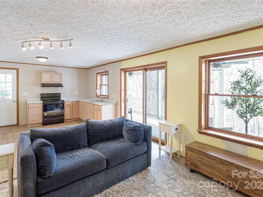 87 Medley Drive, Waynesville, NC 28785.  MLS# CAR4303300, YatesRealty ID 6580. 
