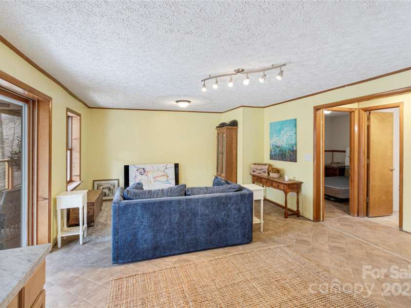87 Medley Drive, Waynesville, NC 28785.  MLS# CAR4303300, YatesRealty ID 6580. 