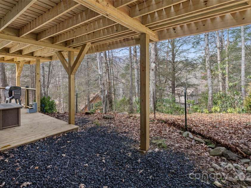 87 Medley Drive, Waynesville, NC 28785.  MLS# CAR4303300, YatesRealty ID 6580. 
