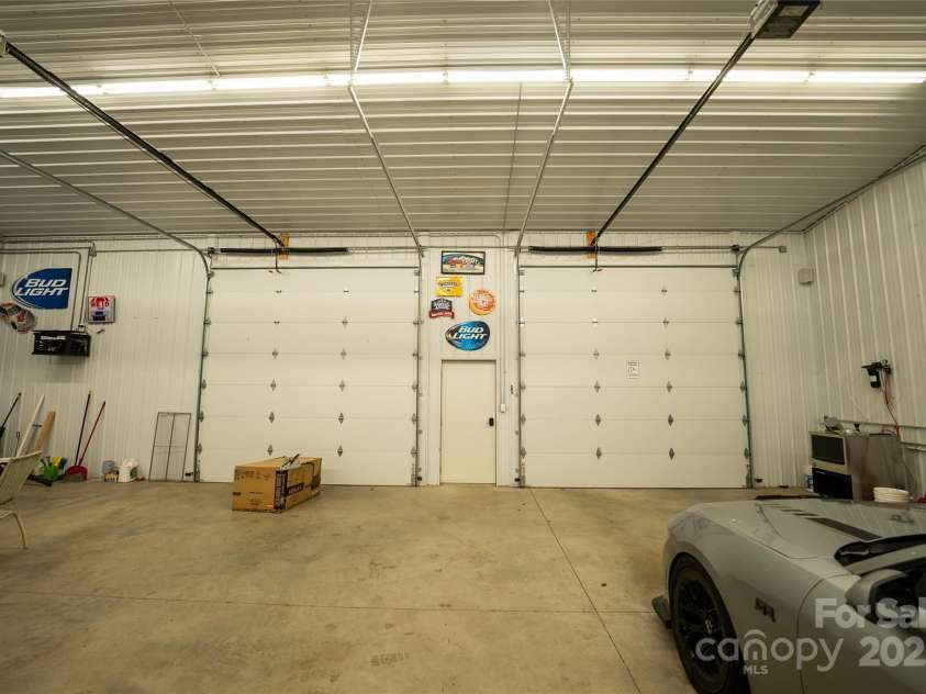 1235 Bob Falls Drive, Shelby, NC 28150.  MLS# CAR4182355, YatesRealty ID 6582. Shop