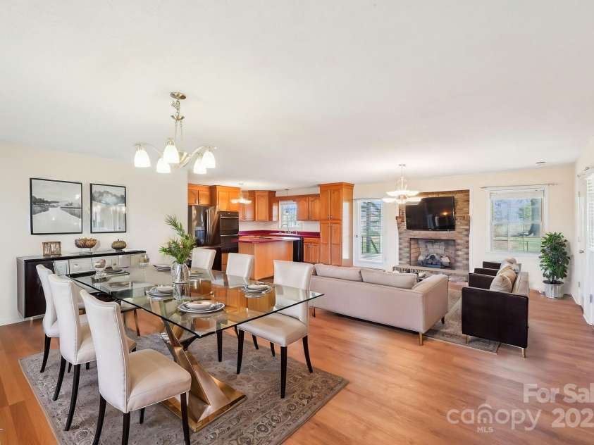 108 Colonial Drive, Kings Mountain, NC 28086.  MLS# CAR4232493, YatesRealty ID 6586. 