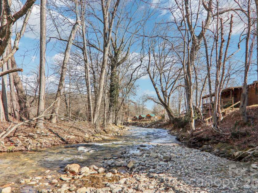 129 Riverside Villa Drive, Maggie Valley, NC 28751.  MLS# CAR4337512, YatesRealty ID 6586. 