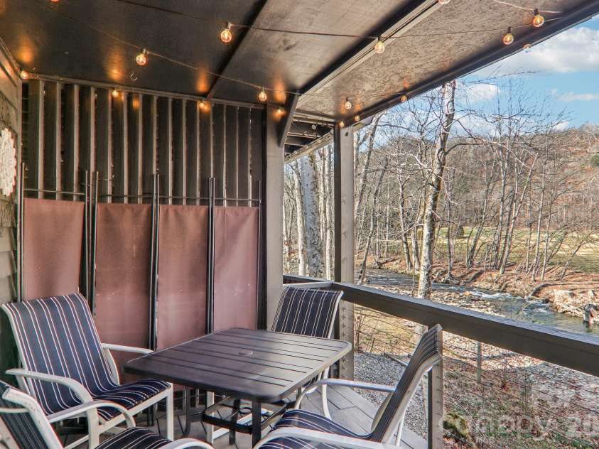 129 Riverside Villa Drive, Maggie Valley, NC 28751.  MLS# CAR4337512, YatesRealty ID 6586. 