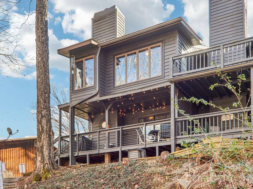 129 Riverside Villa Drive, Maggie Valley, NC 28751.  MLS# CAR4337512, YatesRealty ID 6586. 