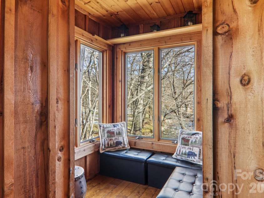 129 Riverside Villa Drive, Maggie Valley, NC 28751.  MLS# CAR4337512, YatesRealty ID 6586. 