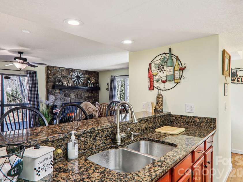 129 Riverside Villa Drive, Maggie Valley, NC 28751.  MLS# CAR4337512, YatesRealty ID 6586. 