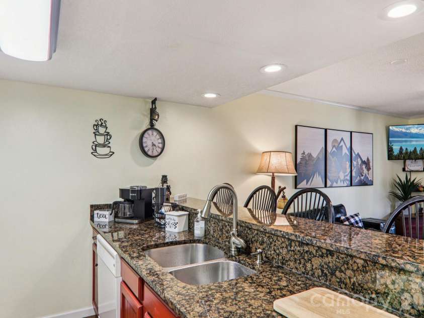 129 Riverside Villa Drive, Maggie Valley, NC 28751.  MLS# CAR4337512, YatesRealty ID 6586. 