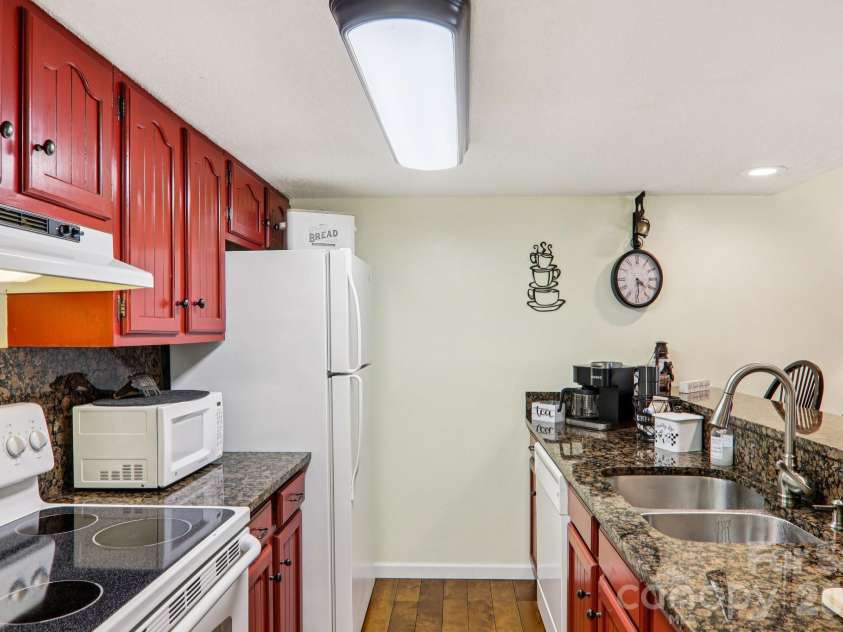 129 Riverside Villa Drive, Maggie Valley, NC 28751.  MLS# CAR4337512, YatesRealty ID 6586. 