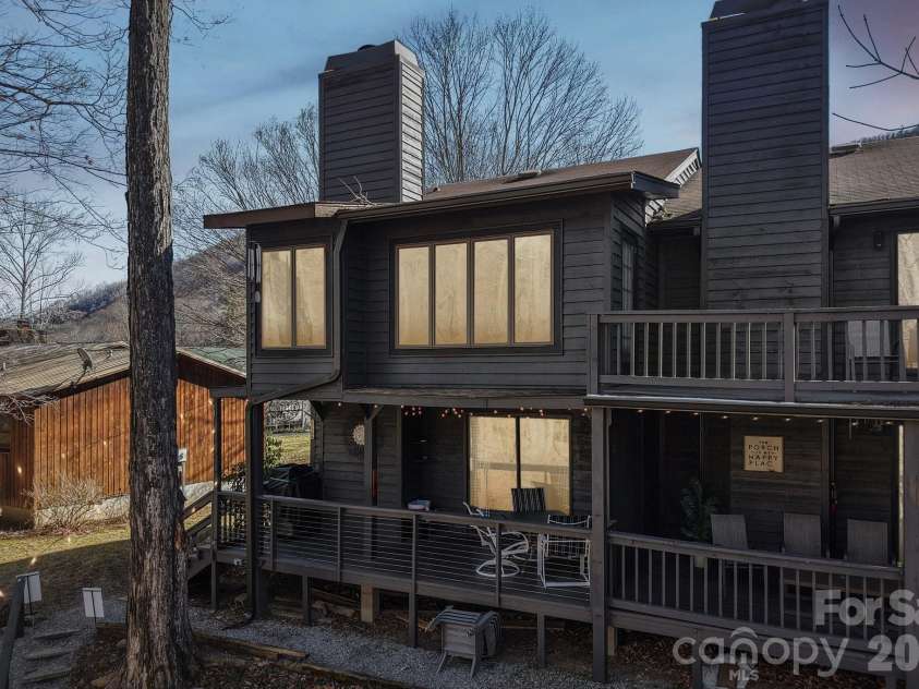 129 Riverside Villa Drive, Maggie Valley, NC 28751.  MLS# CAR4337512, YatesRealty ID 6586. 