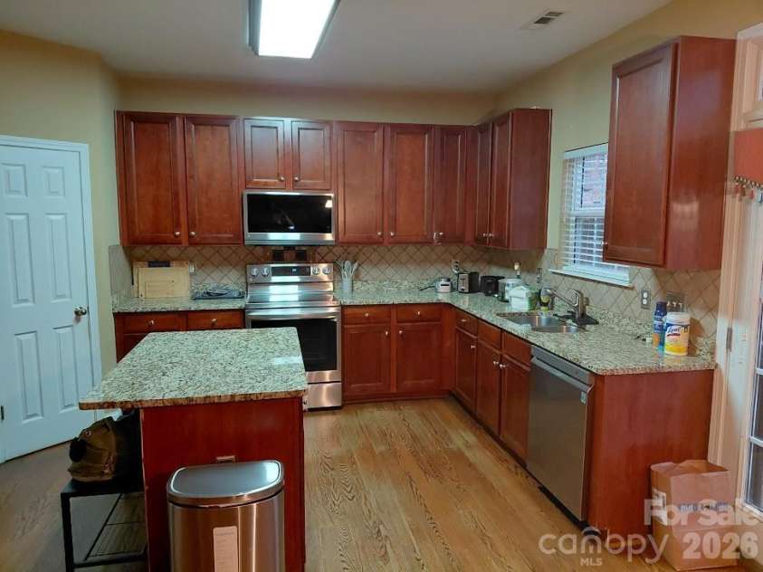 10357 Montrose Drive, Charlotte, NC 28269.  MLS# CAR4361444, YatesRealty ID 6587. 