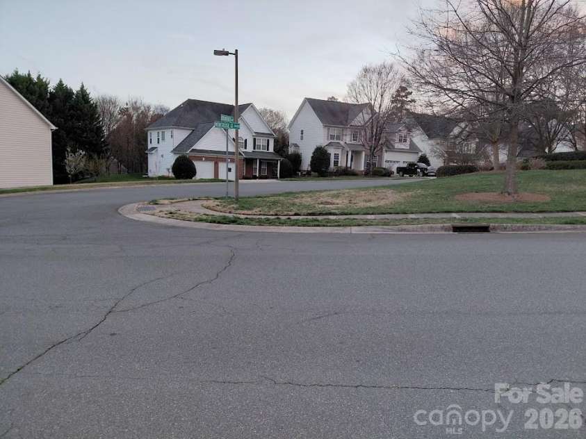 10357 Montrose Drive, Charlotte, NC 28269.  MLS# CAR4361444, YatesRealty ID 6587. 