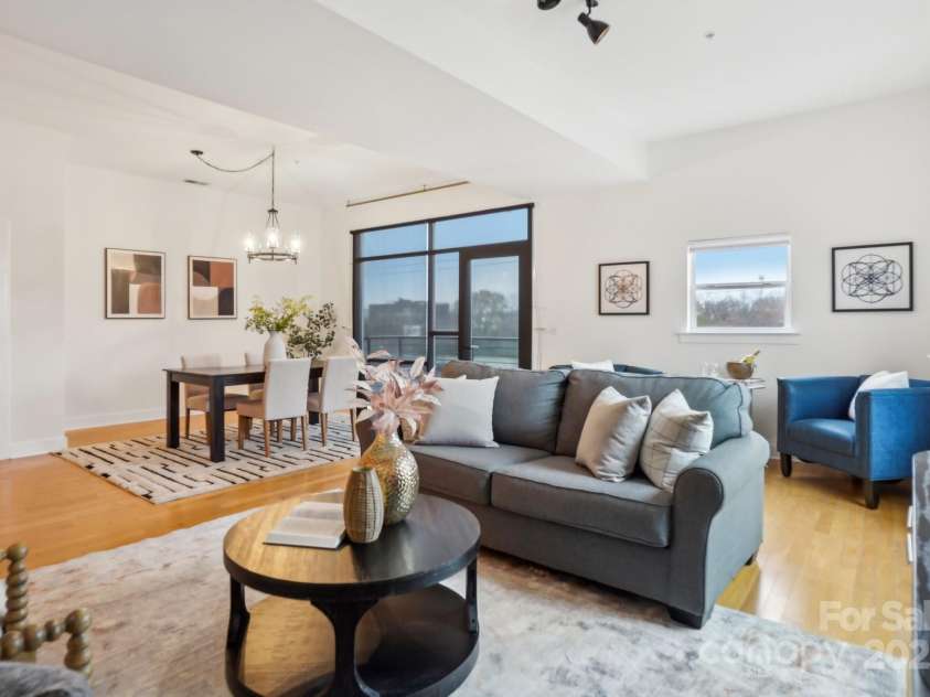 971 Westmere Avenue, Charlotte, NC 28208.  MLS# CAR4219427, YatesRealty ID 6587. 