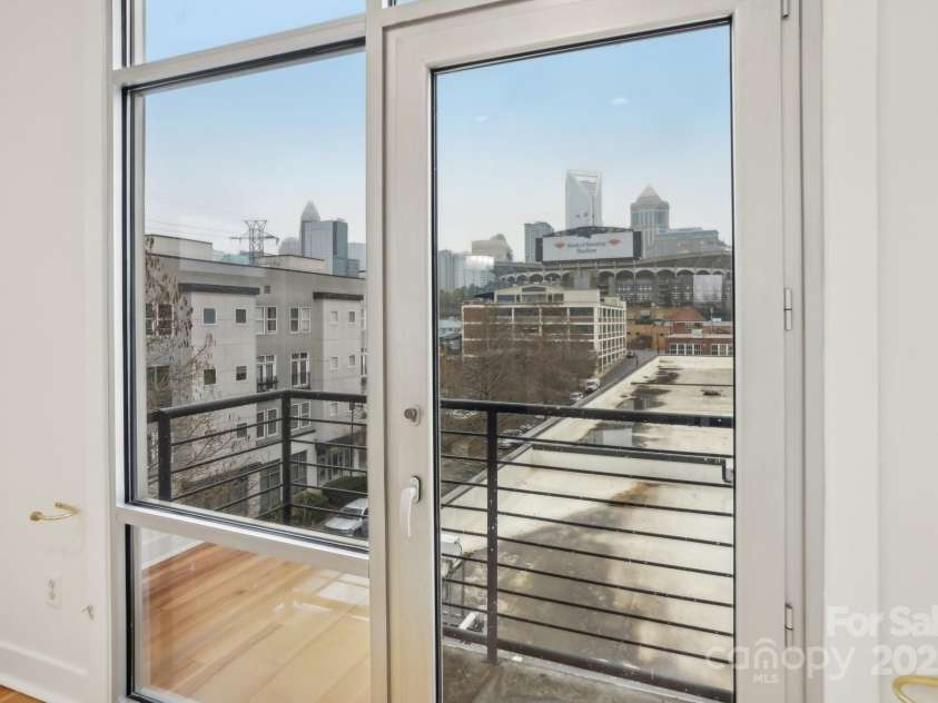 971 Westmere Avenue, Charlotte, NC 28208.  MLS# CAR4219427, YatesRealty ID 6587. Secondary Balcony