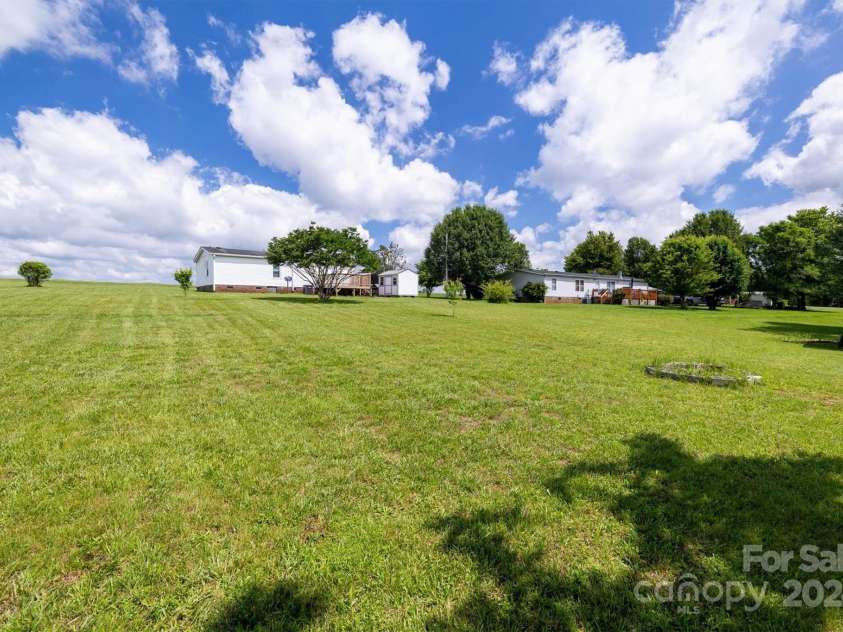 707 Cool Spring Road, Statesville, NC 28625.  MLS# CAR4142218, YatesRealty ID 6588. 