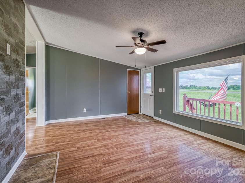 707 Cool Spring Road, Statesville, NC 28625.  MLS# CAR4142218, YatesRealty ID 6588. 