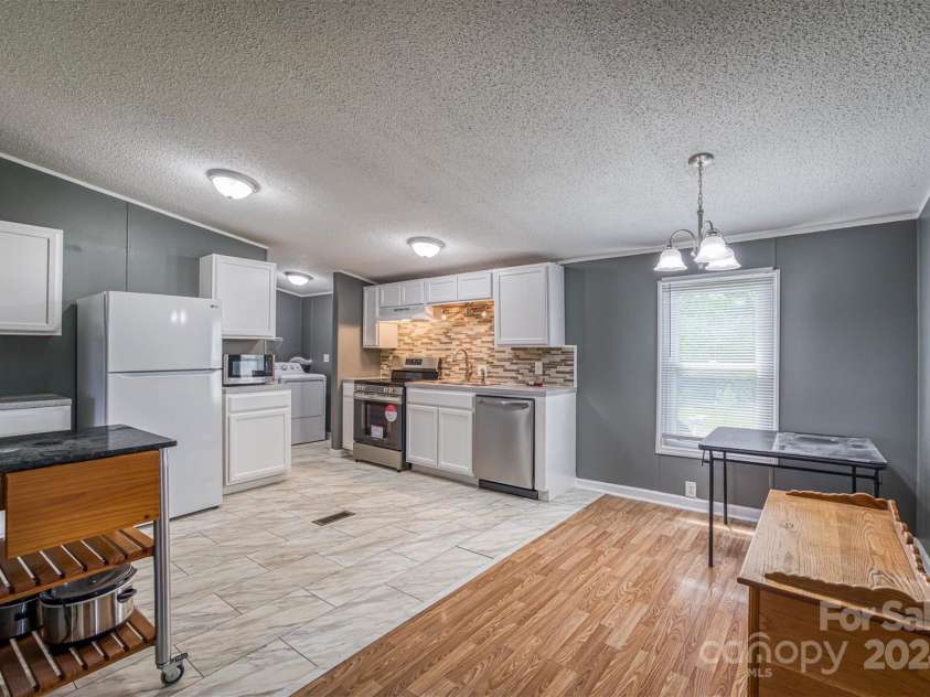 707 Cool Spring Road, Statesville, NC 28625.  MLS# CAR4142218, YatesRealty ID 6588. 