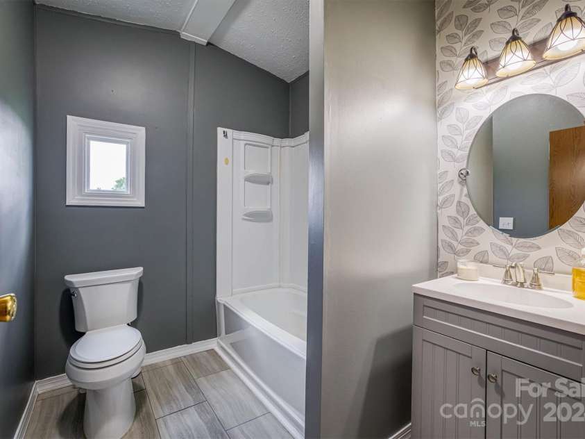 707 Cool Spring Road, Statesville, NC 28625.  MLS# CAR4142218, YatesRealty ID 6588. 