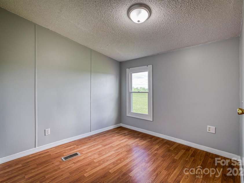 707 Cool Spring Road, Statesville, NC 28625.  MLS# CAR4142218, YatesRealty ID 6588. 