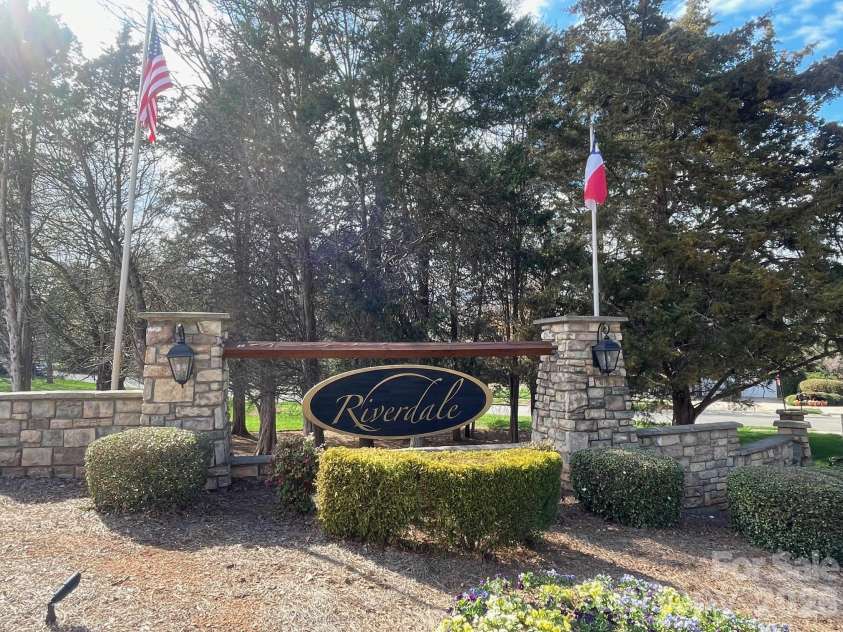 5626 Mcdowell Run Drive, Huntersville, NC 28078.  MLS# CAR4356003, YatesRealty ID 6589. 