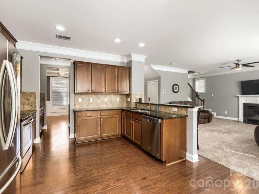 5626 Mcdowell Run Drive, Huntersville, NC 28078.  MLS# CAR4356003, YatesRealty ID 6589. 