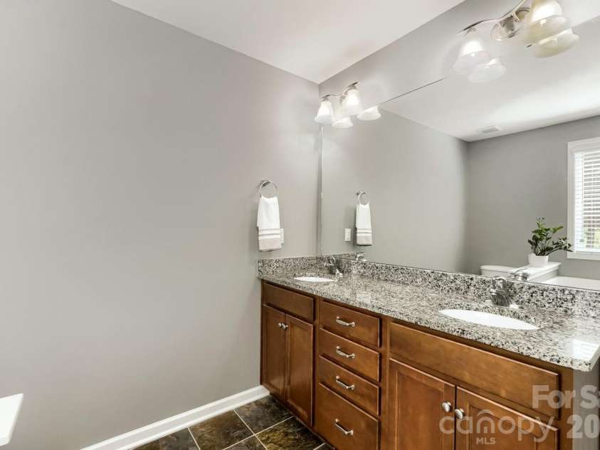 5626 Mcdowell Run Drive, Huntersville, NC 28078.  MLS# CAR4356003, YatesRealty ID 6589. 