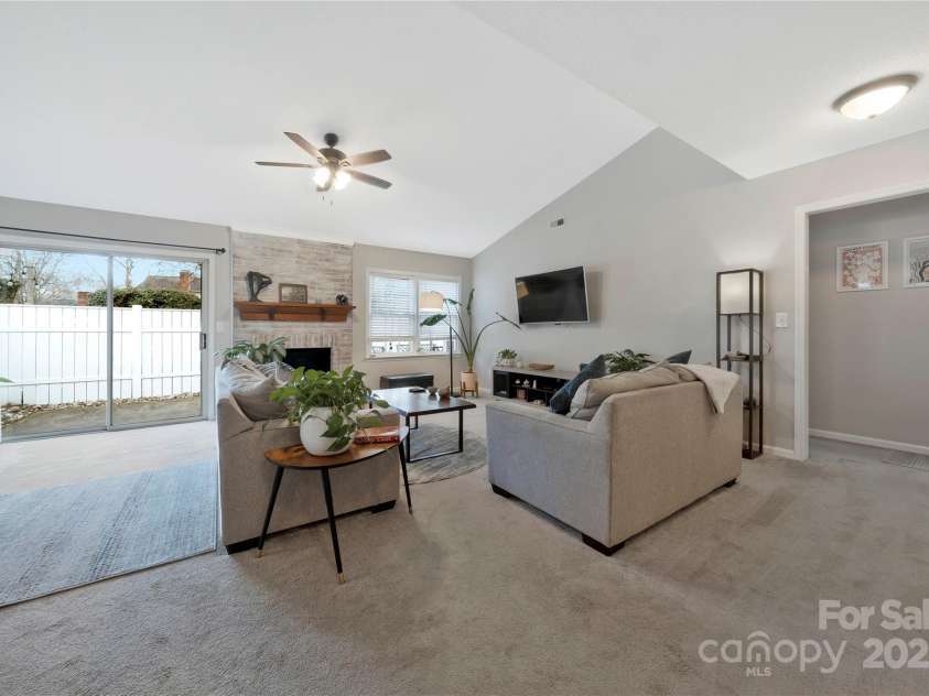 8701 Gainsford Court, Charlotte, NC 28210.  MLS# CAR4225372, YatesRealty ID 6589. 