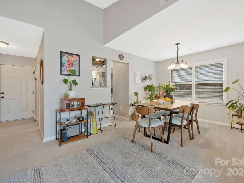 8701 Gainsford Court, Charlotte, NC 28210.  MLS# CAR4225372, YatesRealty ID 6589. 