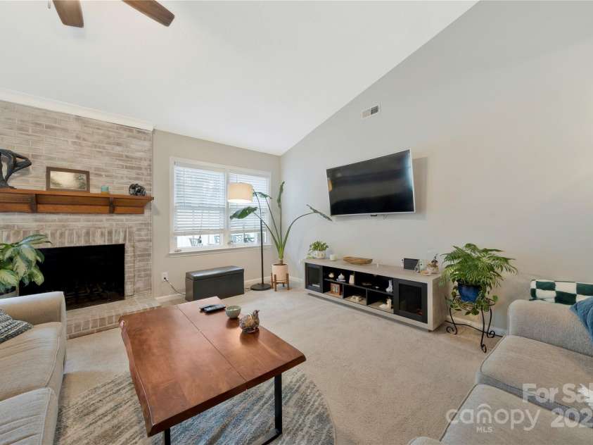 8701 Gainsford Court, Charlotte, NC 28210.  MLS# CAR4225372, YatesRealty ID 6589. 