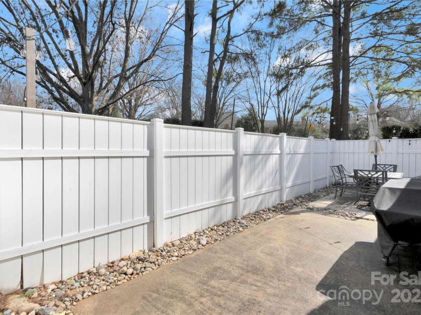 8701 Gainsford Court, Charlotte, NC 28210.  MLS# CAR4225372, YatesRealty ID 6589. 