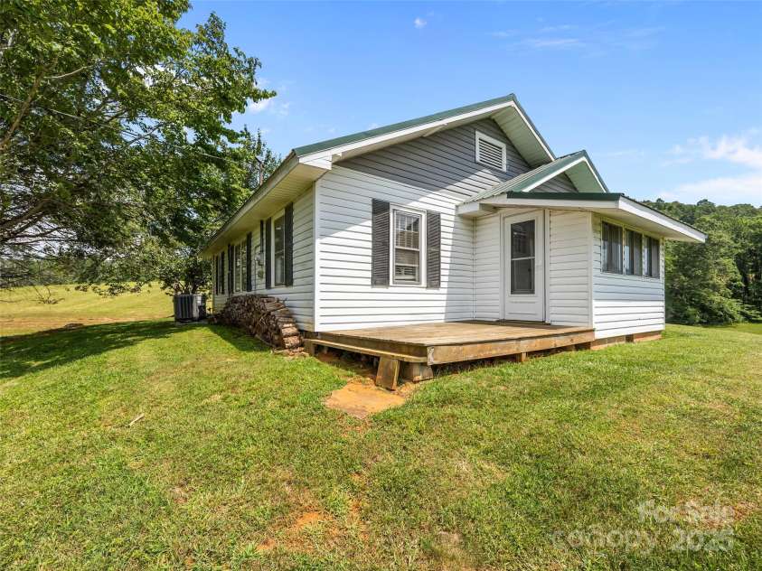 1305 Halltown Road, Spruce Pine, NC 28777.  MLS# CAR4288419, YatesRealty ID 659. 