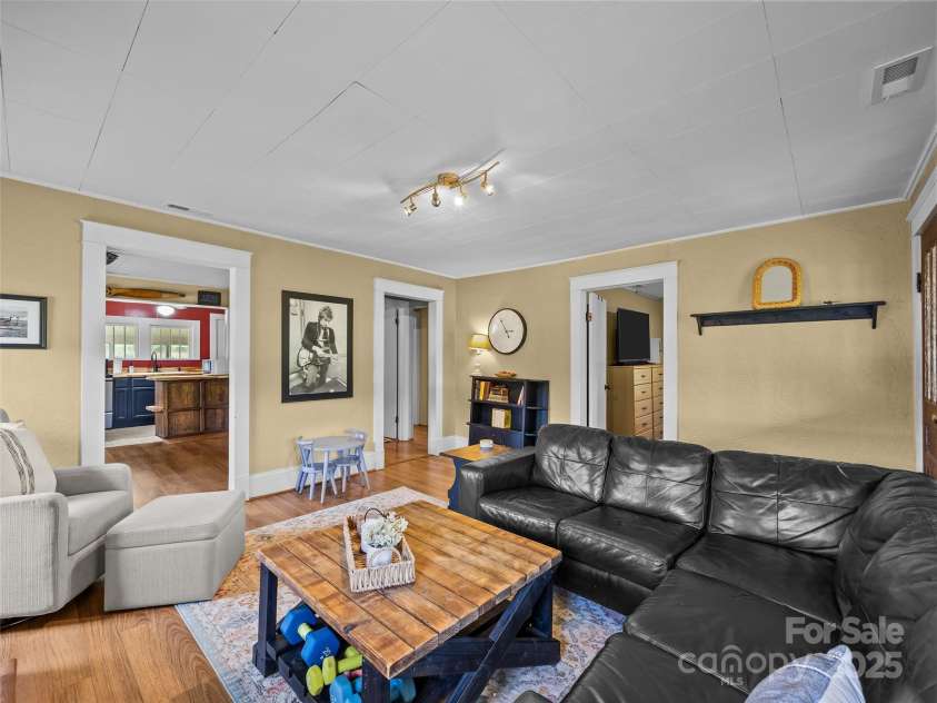 1305 Halltown Road, Spruce Pine, NC 28777.  MLS# CAR4288419, YatesRealty ID 659. 