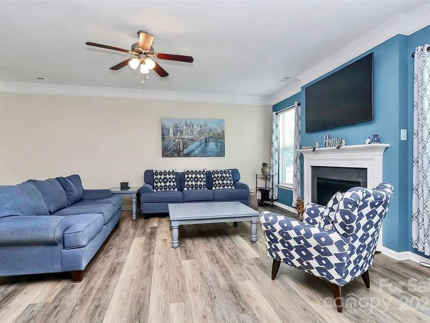 204 Kingston Drive, Mount Holly, NC 28120.  MLS# CAR4280929, YatesRealty ID 659. 