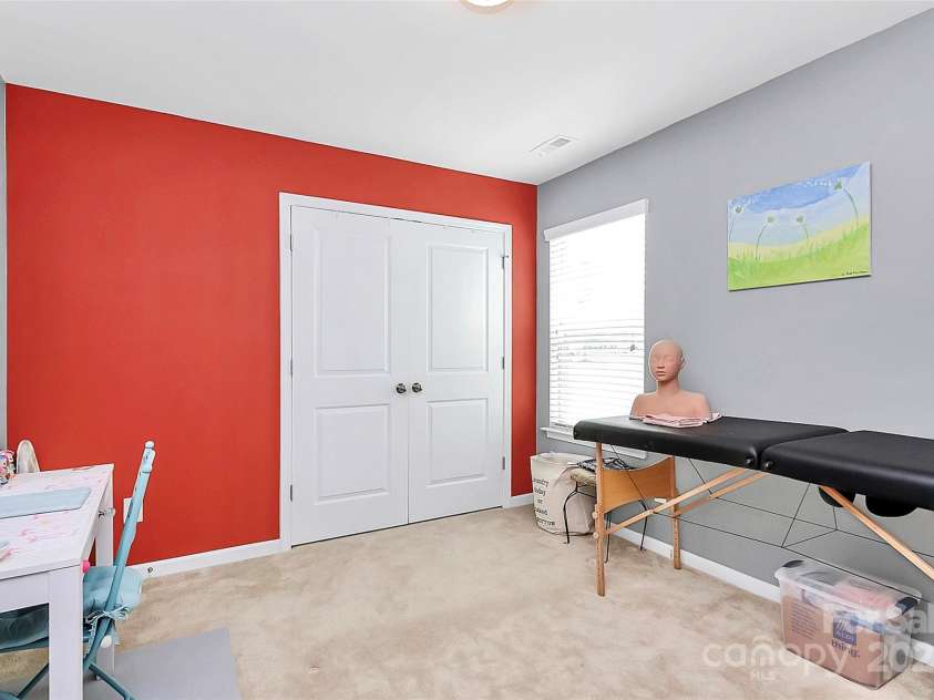 204 Kingston Drive, Mount Holly, NC 28120.  MLS# CAR4280929, YatesRealty ID 659. 