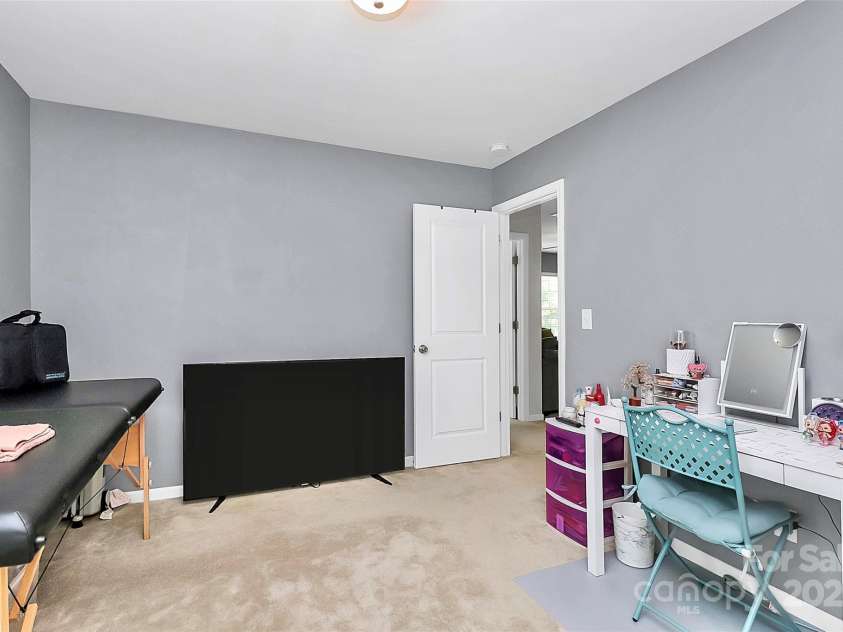 204 Kingston Drive, Mount Holly, NC 28120.  MLS# CAR4280929, YatesRealty ID 659. 