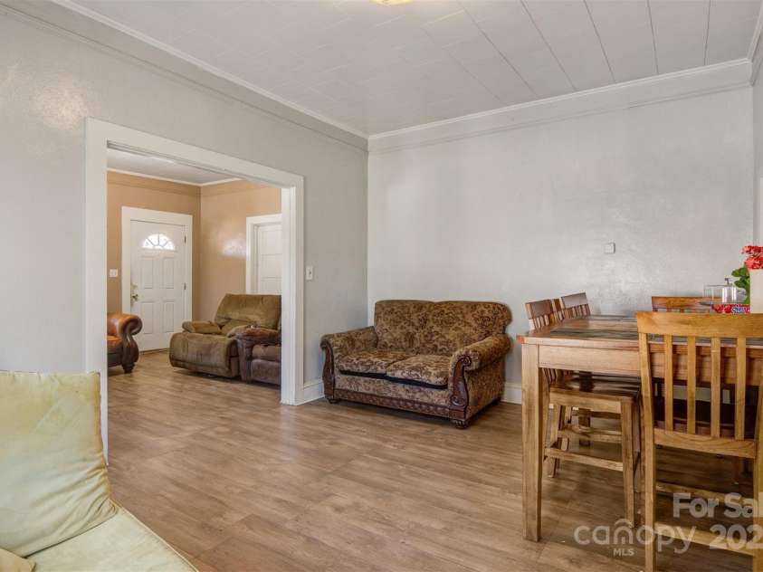 21 D Street, Newton, NC 28658.  MLS# CAR4244629, YatesRealty ID 6591. 