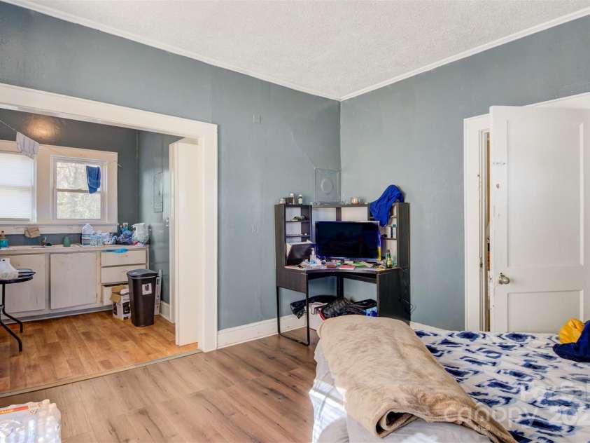 21 D Street, Newton, NC 28658.  MLS# CAR4244629, YatesRealty ID 6591. 