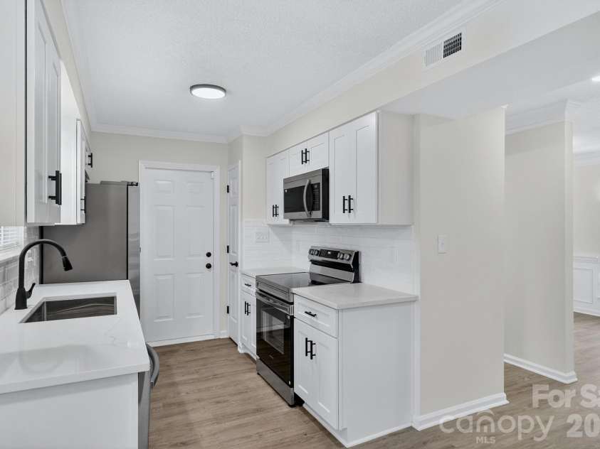 3034 Tom Savage Drive, Harrisburg, NC 28075.  MLS# CAR4358368, YatesRealty ID 6591. 