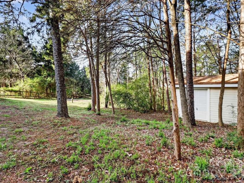 3034 Tom Savage Drive, Harrisburg, NC 28075.  MLS# CAR4358368, YatesRealty ID 6591. 